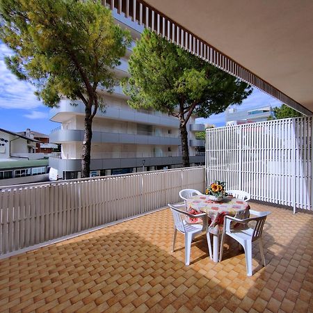 Casa Bivi - Apartments With 1 And 2 Bedrooms - Click Here For More Availabilities Lignano Sabbiadoro Exterior photo