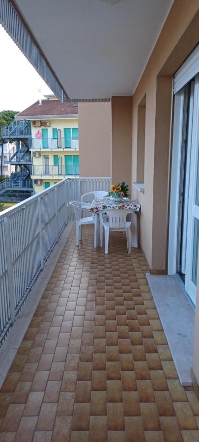 Casa Bivi - Apartments With 1 And 2 Bedrooms - Click Here For More Availabilities Lignano Sabbiadoro Exterior photo
