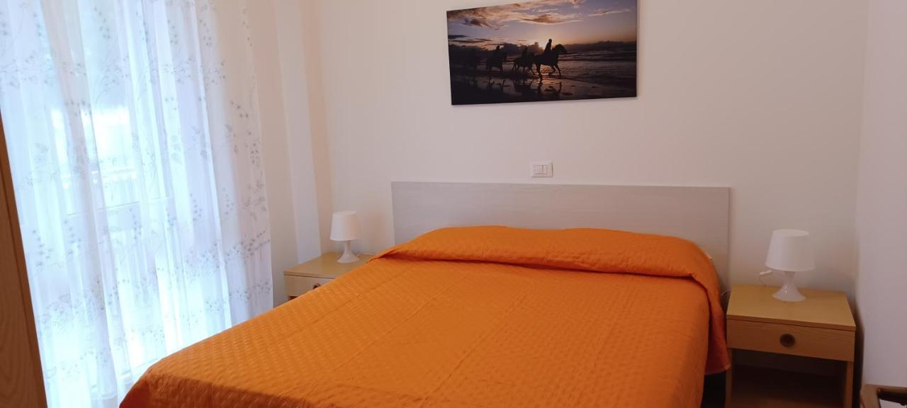 Casa Bivi - Apartments With 1 And 2 Bedrooms - Click Here For More Availabilities Lignano Sabbiadoro Exterior photo