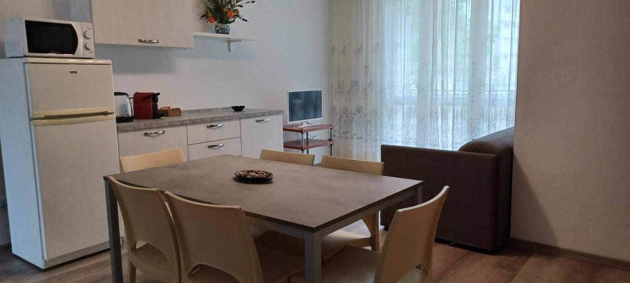 Casa Bivi - Apartments With 1 And 2 Bedrooms - Click Here For More Availabilities Lignano Sabbiadoro Exterior photo