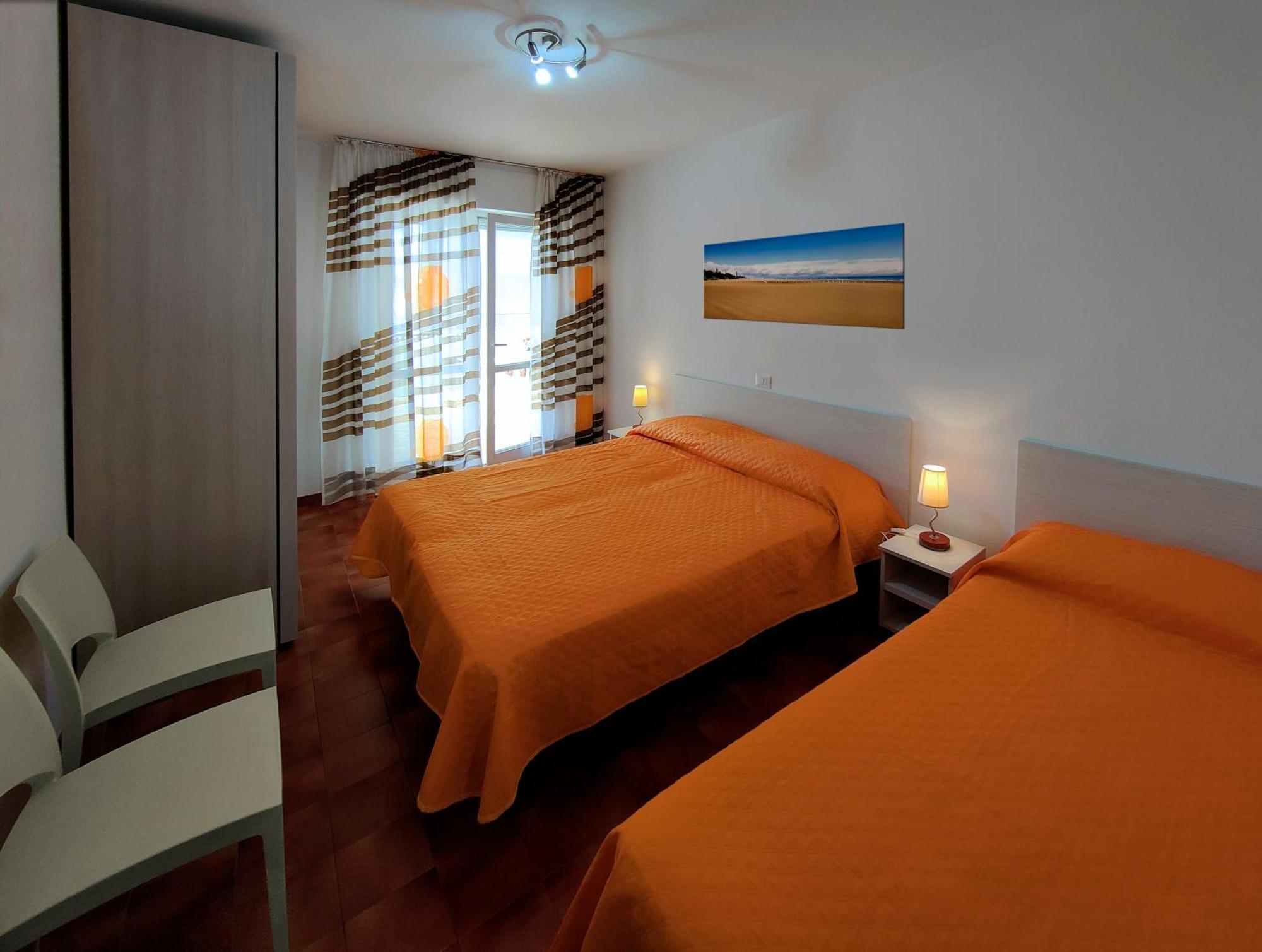 Casa Bivi - Apartments With 1 And 2 Bedrooms - Click Here For More Availabilities Lignano Sabbiadoro Exterior photo